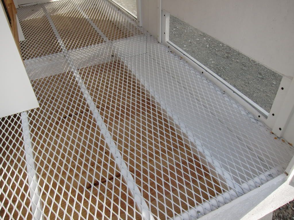 Mesh floors in loft PigeonTalk